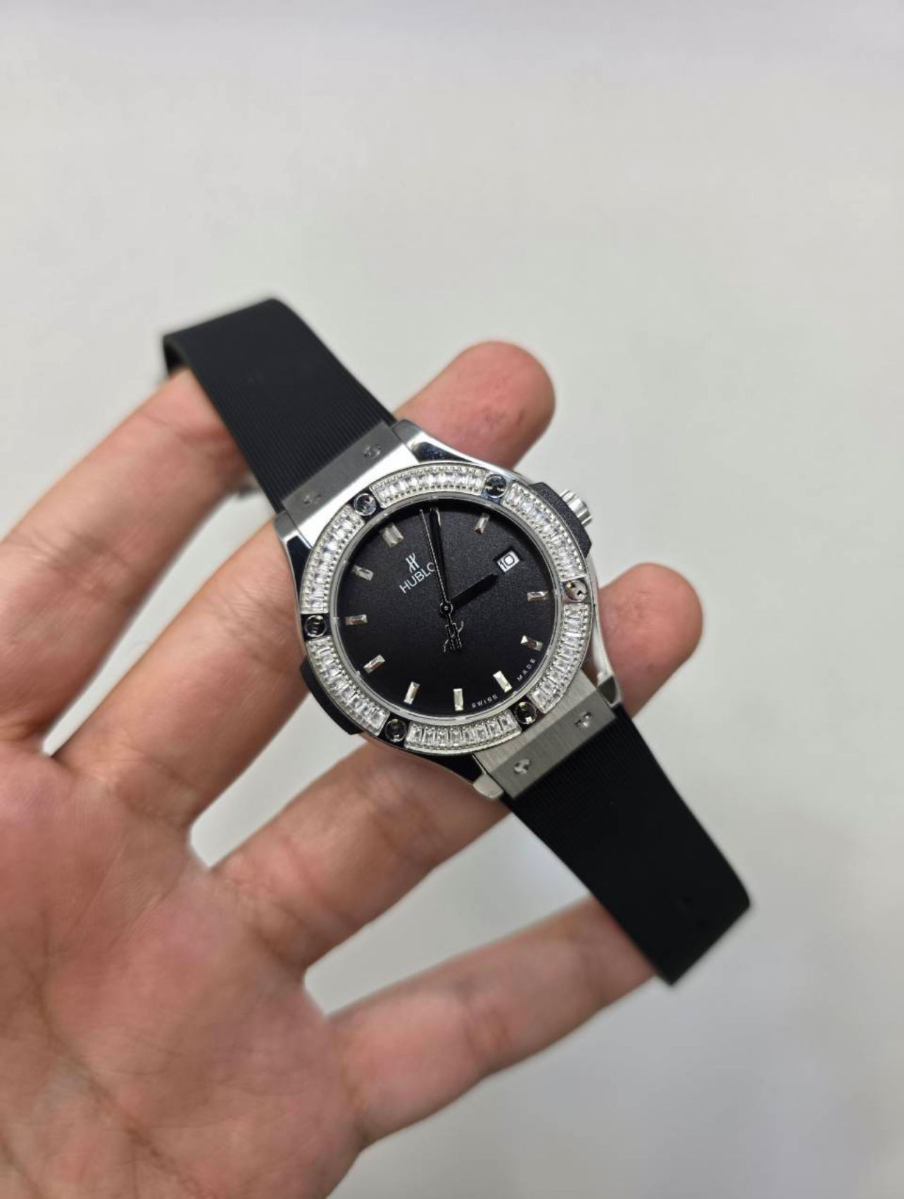 ساعت زنانه هابلوت نگین دار HUBLOT