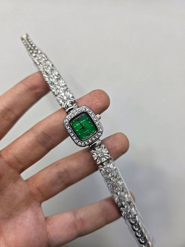 ساعت زنانه نگین دار مجلسی رویال کرون-S1003